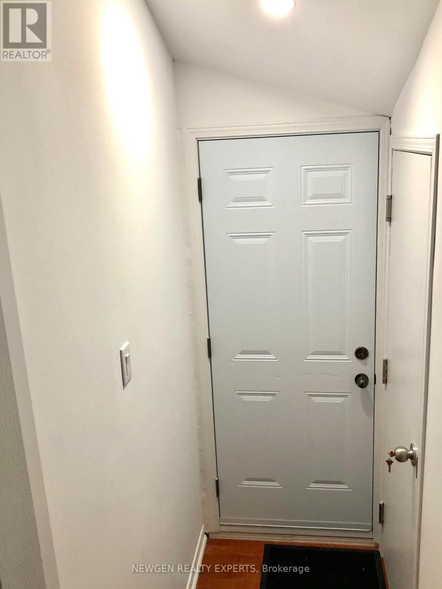 (Basement) - 3217 Respond Road, Mississauga, Ontario L5M 7X5 - Photo 8 - W12524202