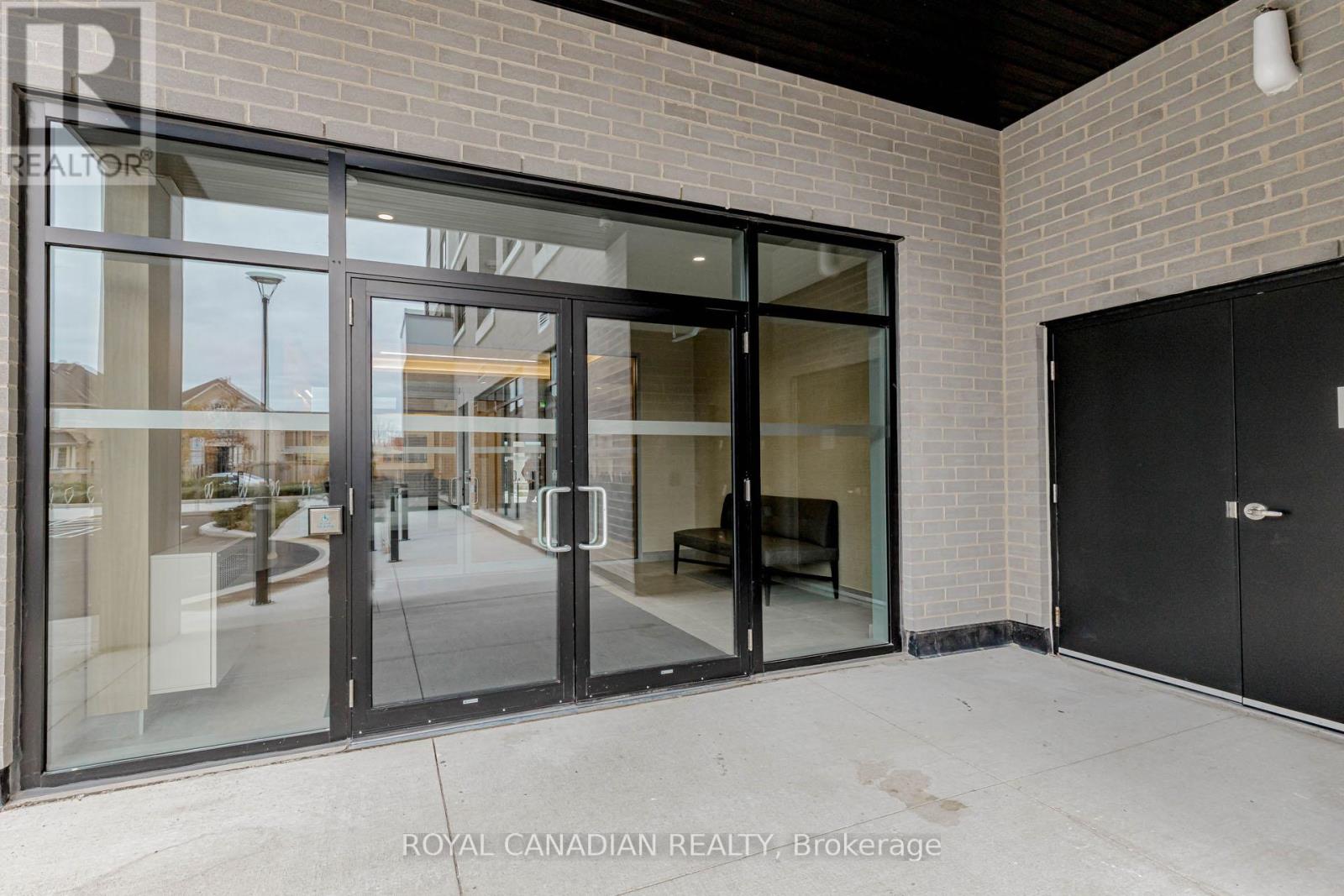 306 - 3250 Carding Mill Trail, Oakville, Ontario  L6M 5T3 - Photo 4 - W12524242