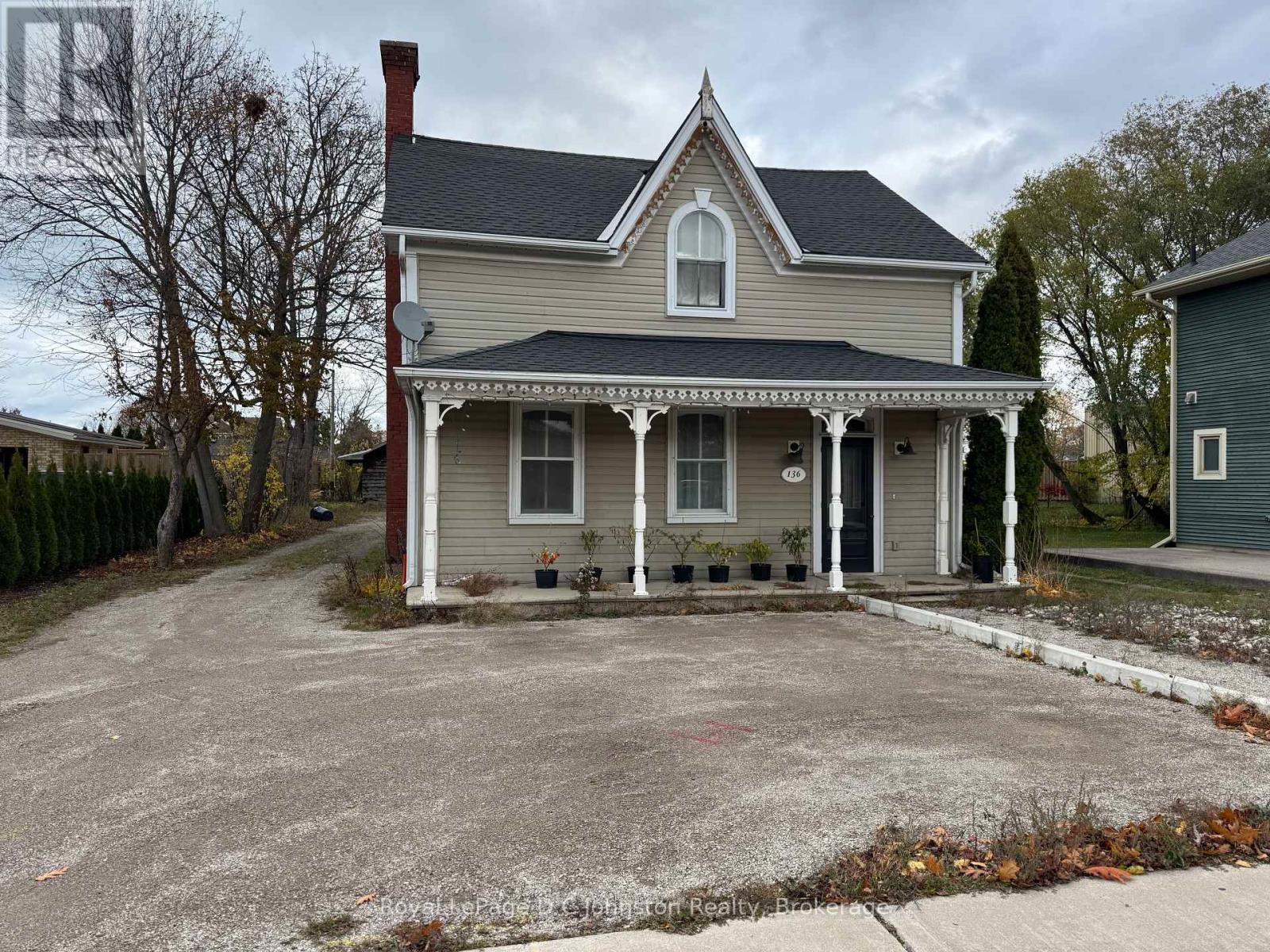 136 High Street, Saugeen Shores, Ontario  N0H 2L0 - Photo 2 - X12524338