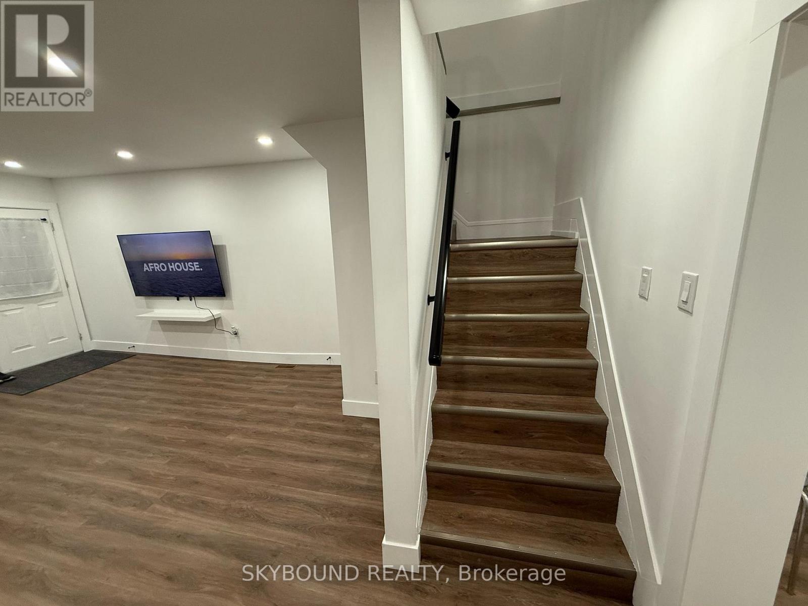 2042-44 Dundas Street, Edwardsburgh/cardinal, Ontario K0E 1E0 - Photo 15 - X12524232