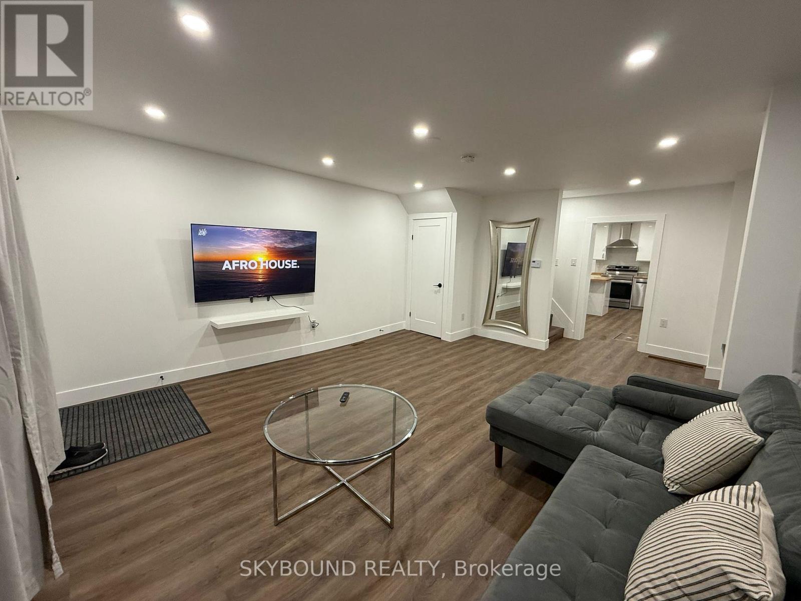 2042-44 Dundas Street, Edwardsburgh/cardinal, Ontario K0E 1E0 - Photo 3 - X12524232