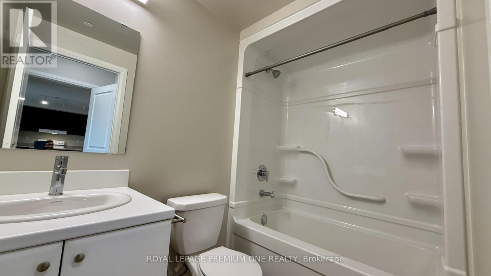 219 - 50 Herrick Avenue, St. Catharines, Ontario L2P 0G3 - Photo 40 - X12524238