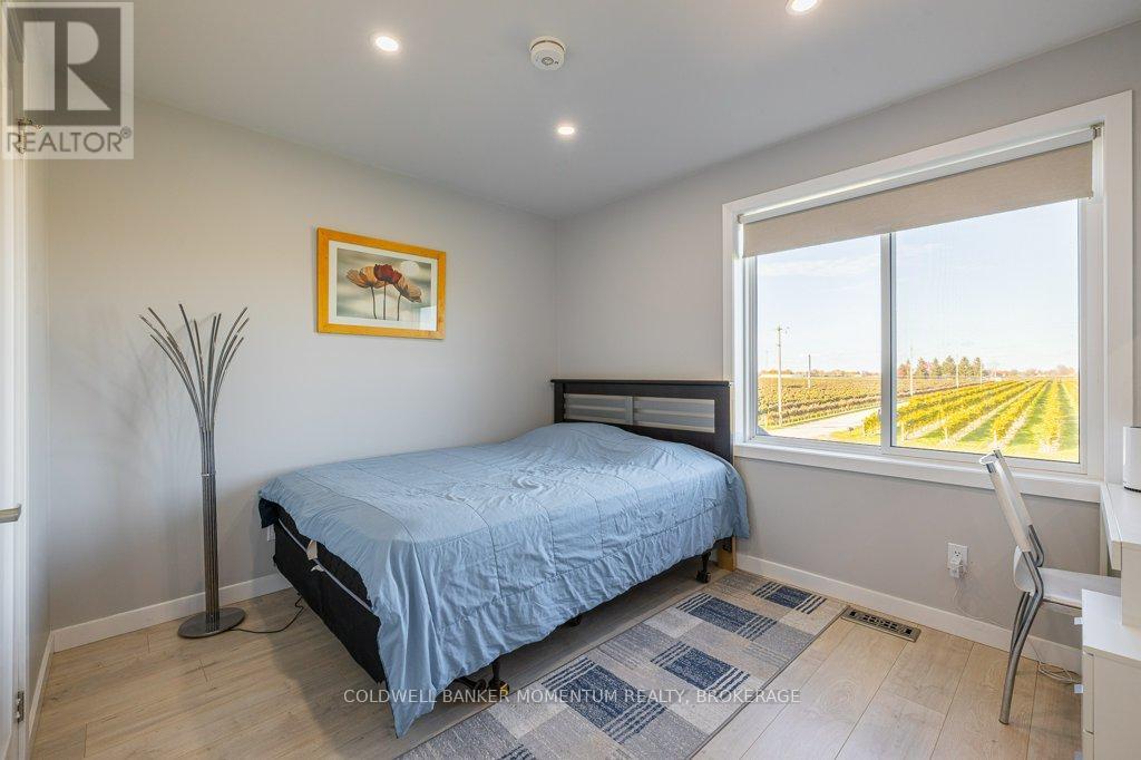 165 East West Line, Niagara-On-The-Lake, Ontario L0S 1J0 - Photo 30 - X12523684