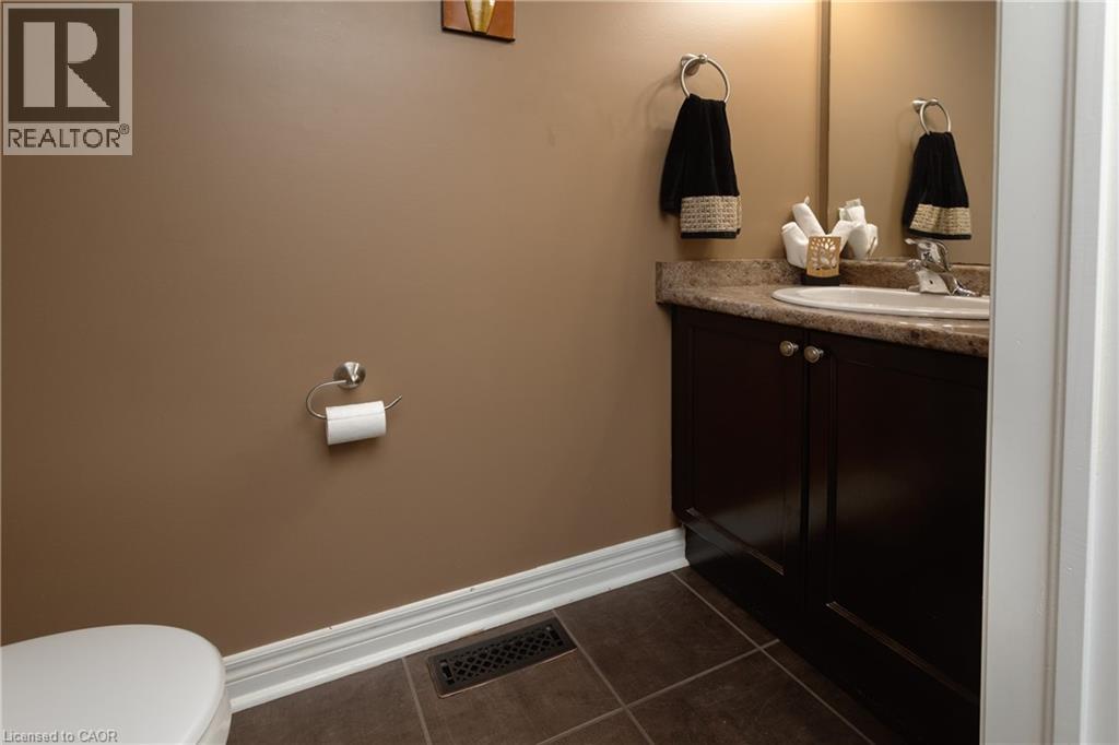 1024 Upper Thames Drive Drive, Woodstock, Ontario  N4T 0H4 - Photo 33 - 40786488