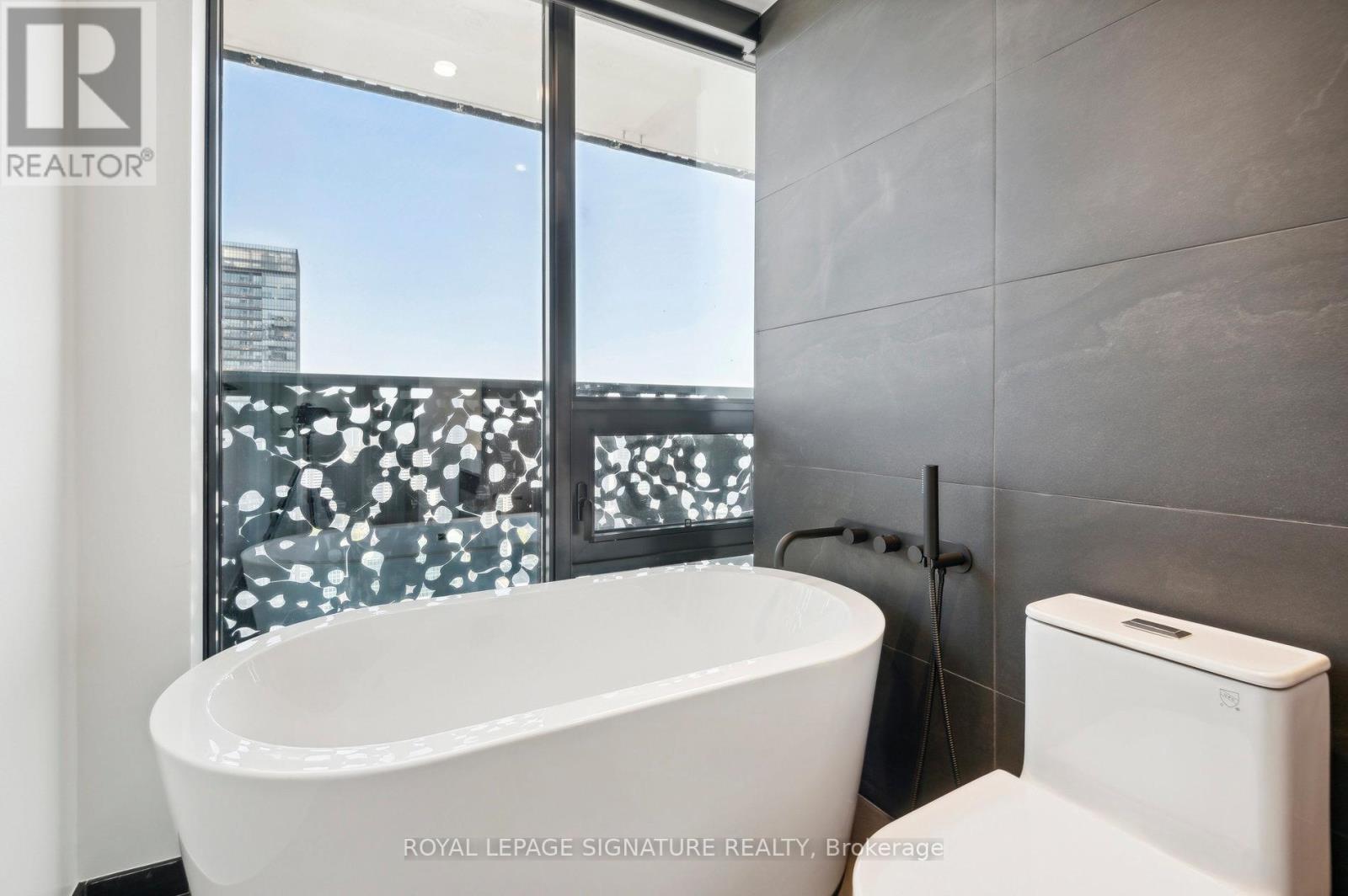 3703 - 55 Charles Street E, Toronto, Ontario  M4Y 0J1 - Photo 30 - C12524272