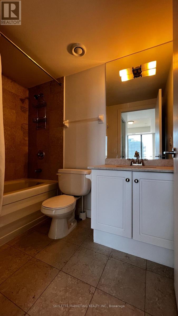 911 - 438 King Street W, Toronto, Ontario  M5V 3T9 - Photo 11 - C12524354