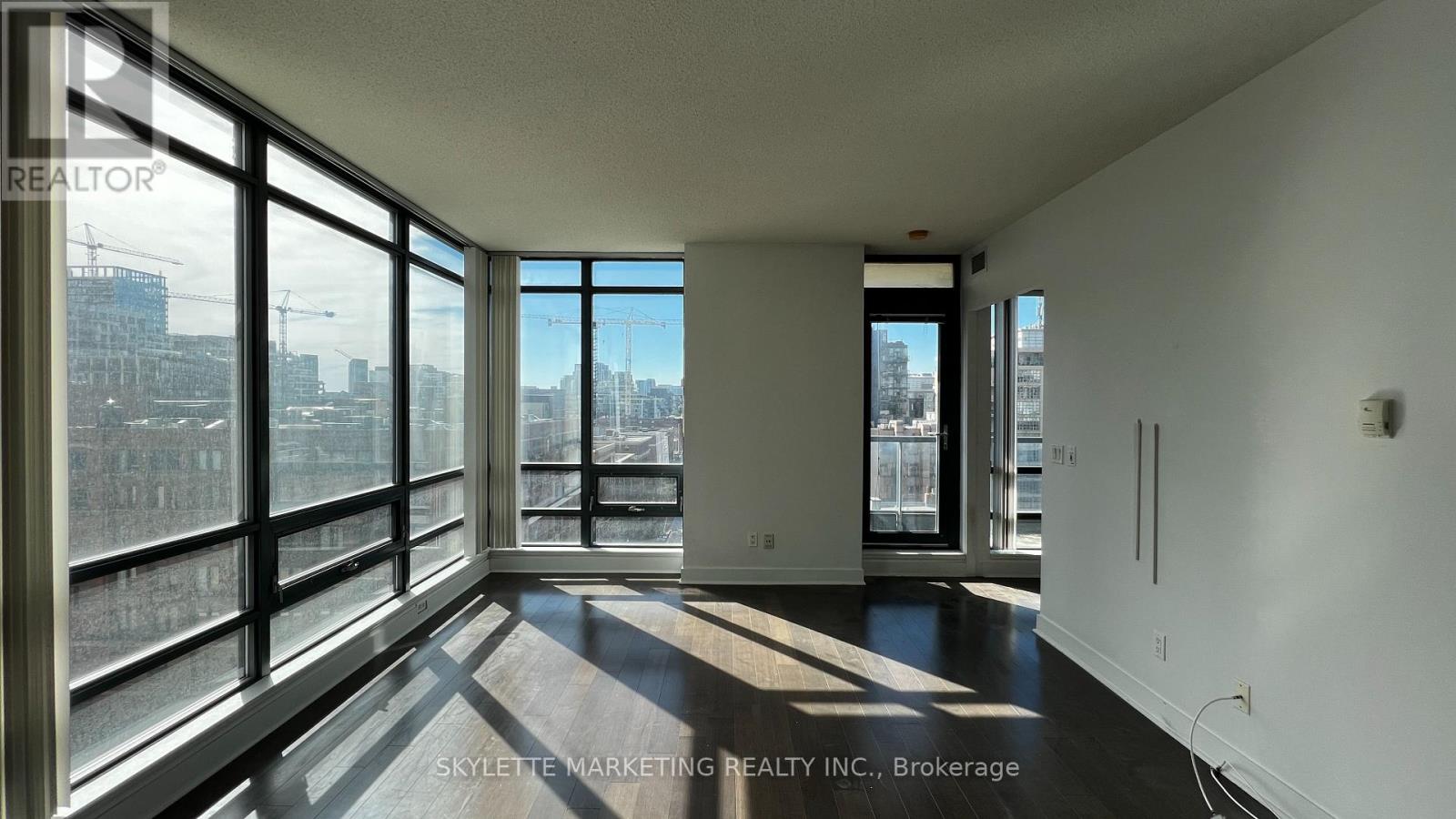 911 - 438 King Street W, Toronto, Ontario  M5V 3T9 - Photo 18 - C12524354