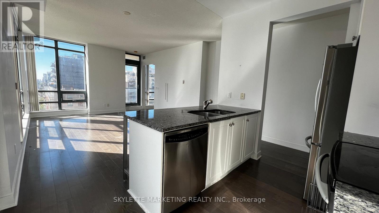 911 - 438 King Street W, Toronto, Ontario  M5V 3T9 - Photo 22 - C12524354