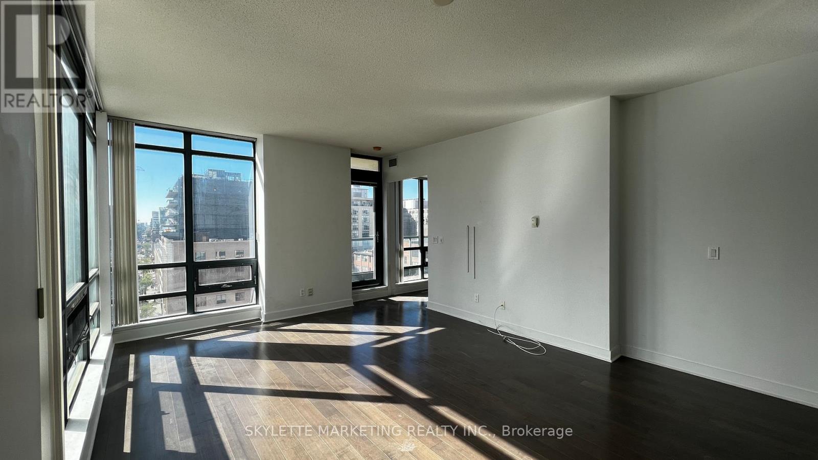 911 - 438 King Street W, Toronto, Ontario  M5V 3T9 - Photo 3 - C12524354