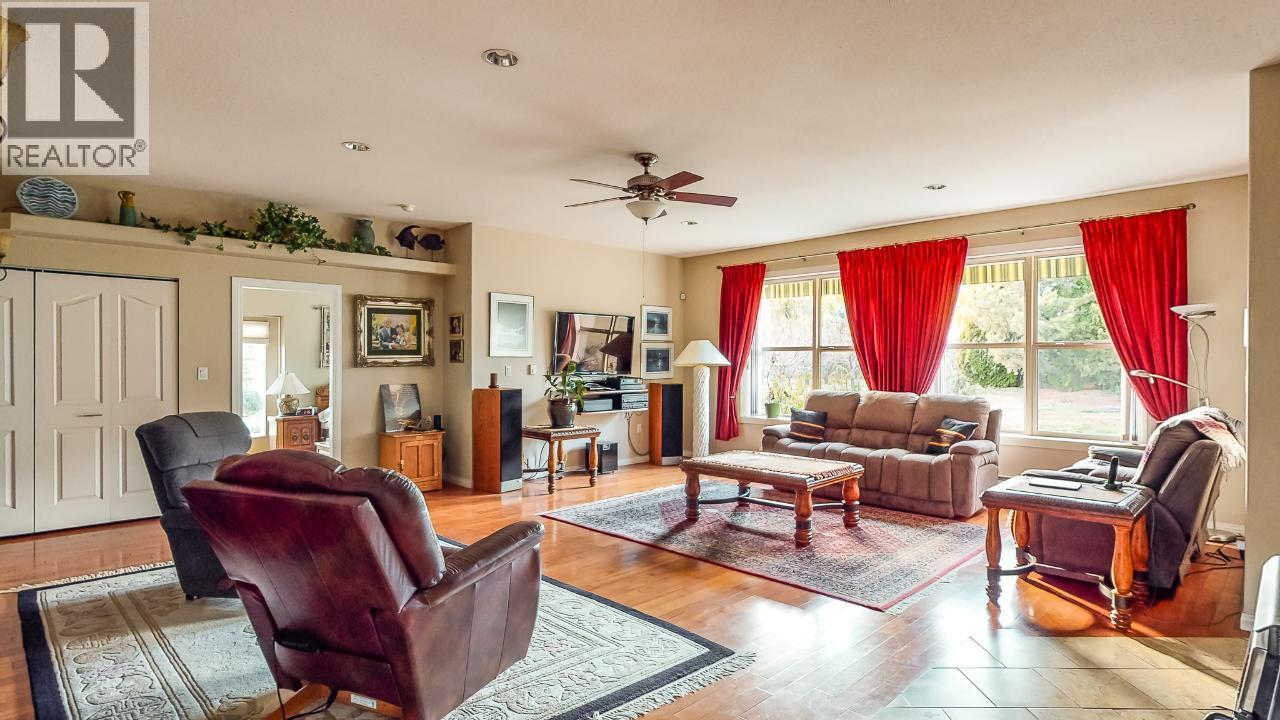 7231 Island Road, Oliver, British Columbia  V0H 1T7 - Photo 8 - 10340282