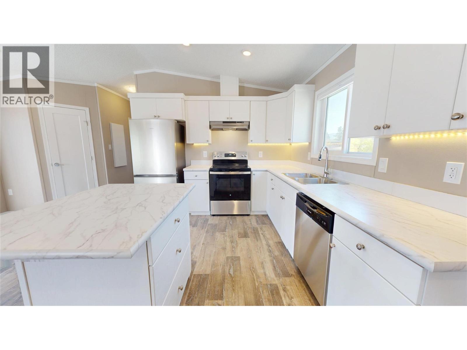 529 Pagurut Avenue W, Cranbrook, British Columbia V1C 0G5 - Photo 13 - 10346917