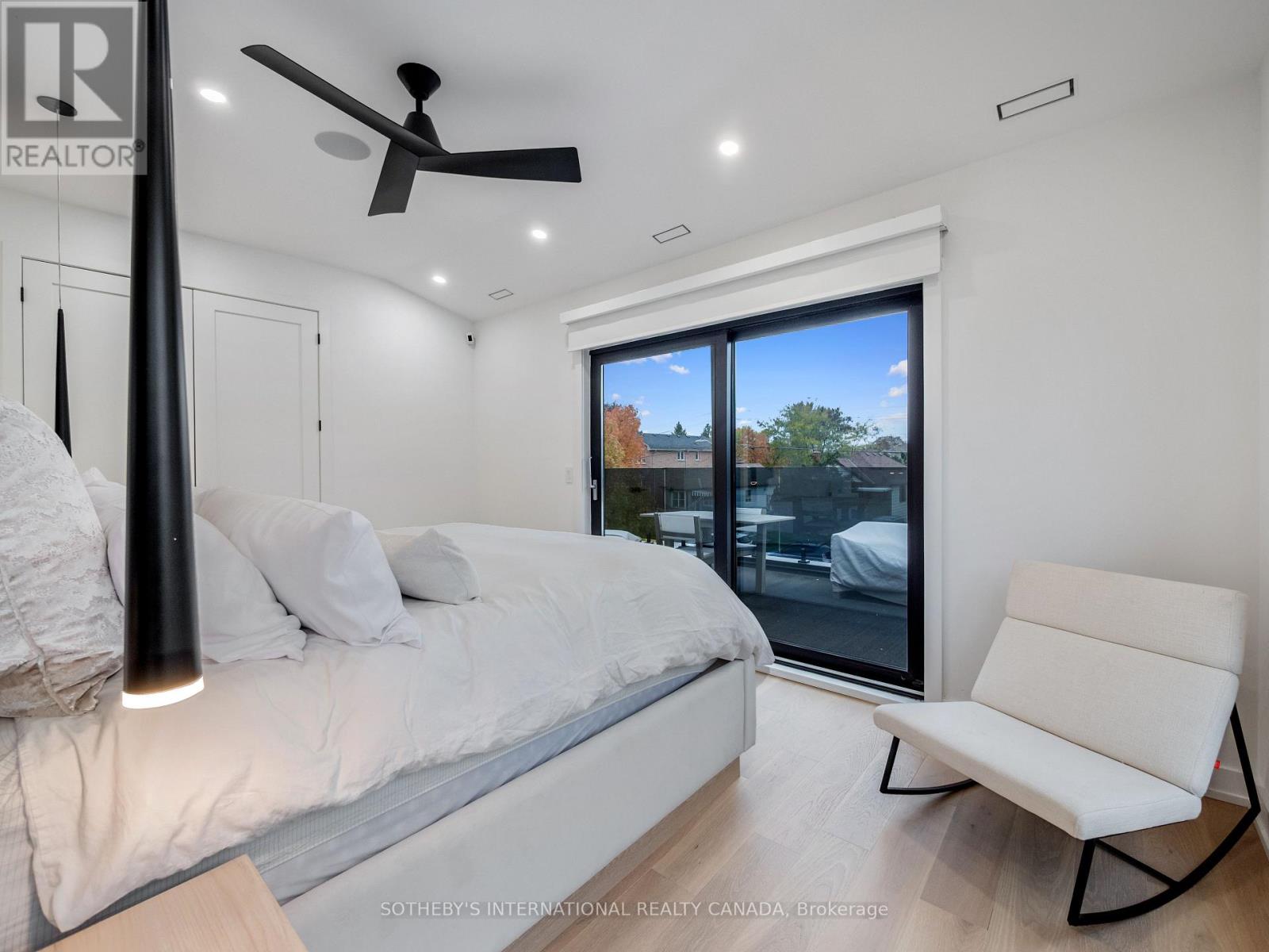 73 Guthrie Avenue, Toronto, Ontario  M8Y 3L2 - Photo 34 - W12522960