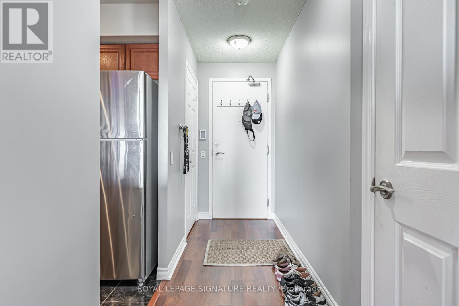 632 - 18 Mondeo Drive, Toronto, Ontario  M1P 5C8 - Photo 3 - E12524330