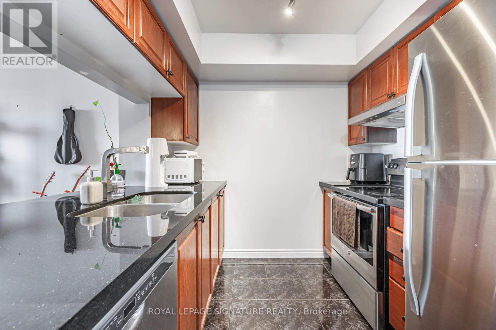 632 - 18 Mondeo Drive, Toronto, Ontario  M1P 5C8 - Photo 5 - E12524330