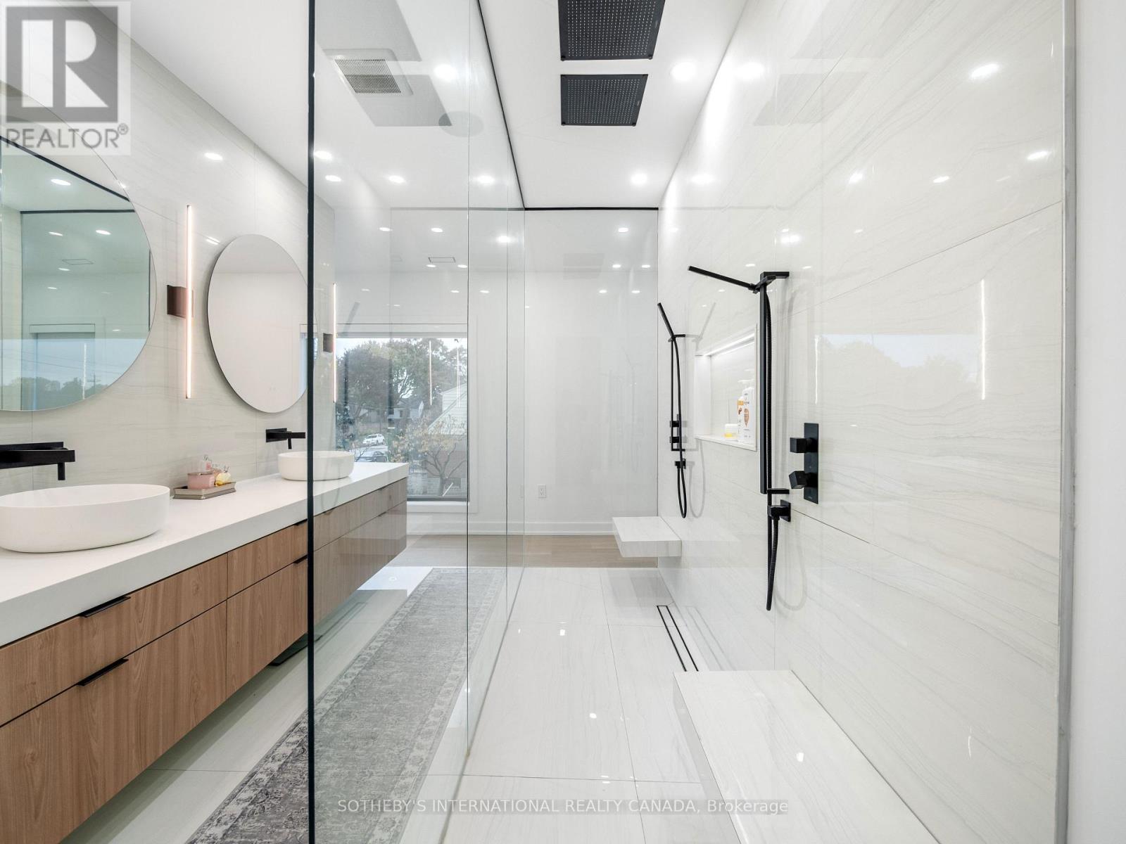 73 Guthrie Avenue, Toronto, Ontario  M8Y 3L2 - Photo 39 - W12522960