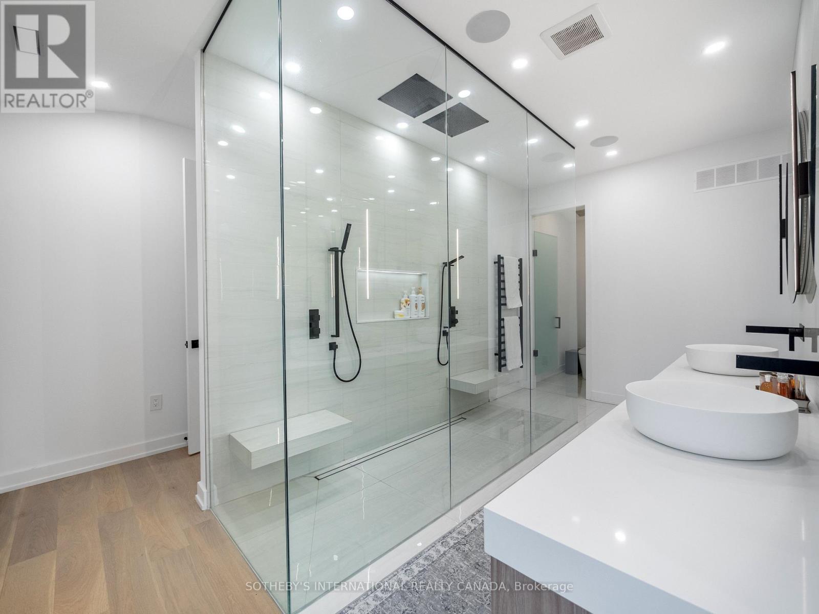 73 Guthrie Avenue, Toronto, Ontario  M8Y 3L2 - Photo 36 - W12522960