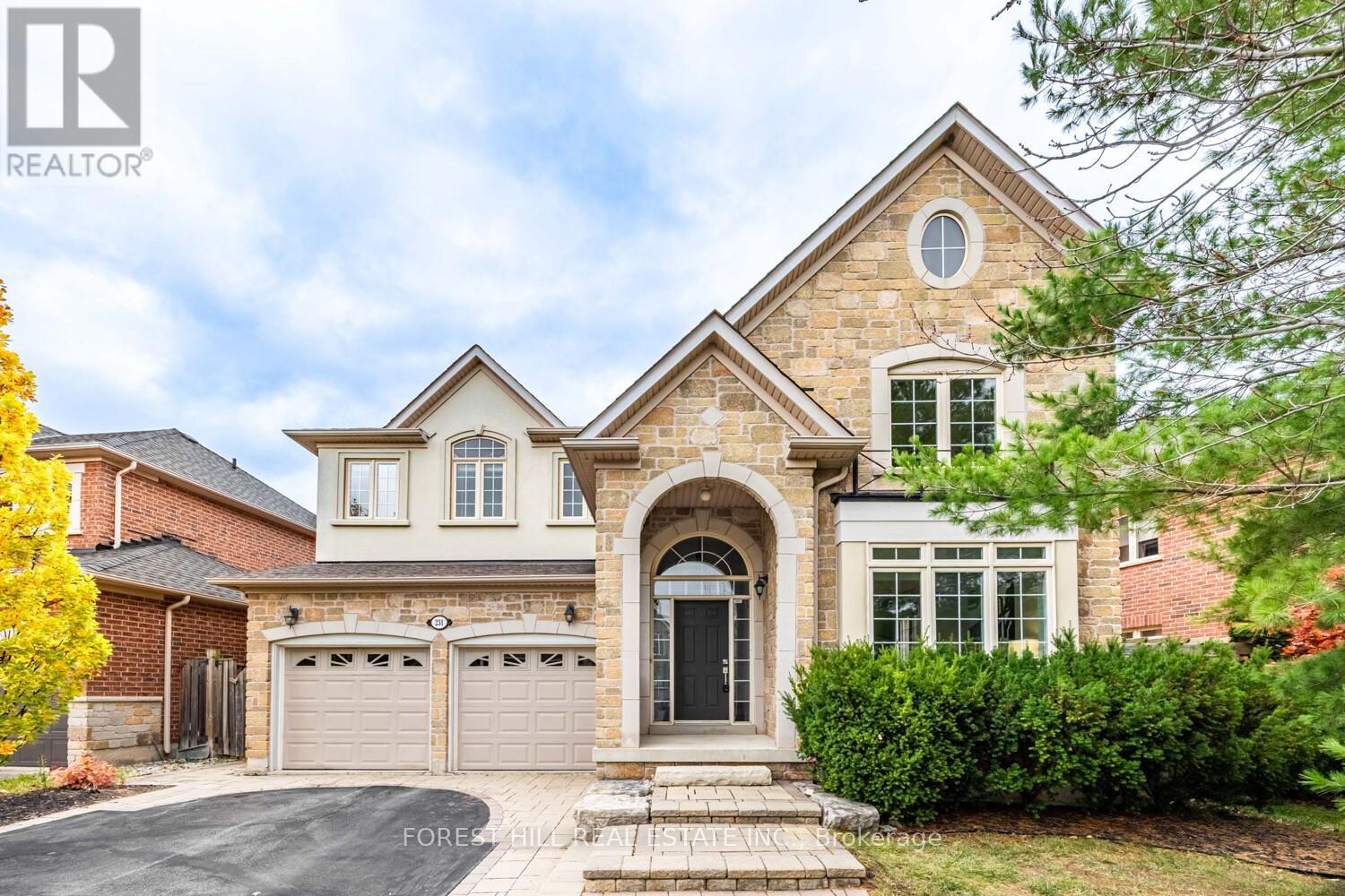 231 Butterfly Lane, Oakville, Ontario  L6L 6V4 - Photo 3 - W12523416