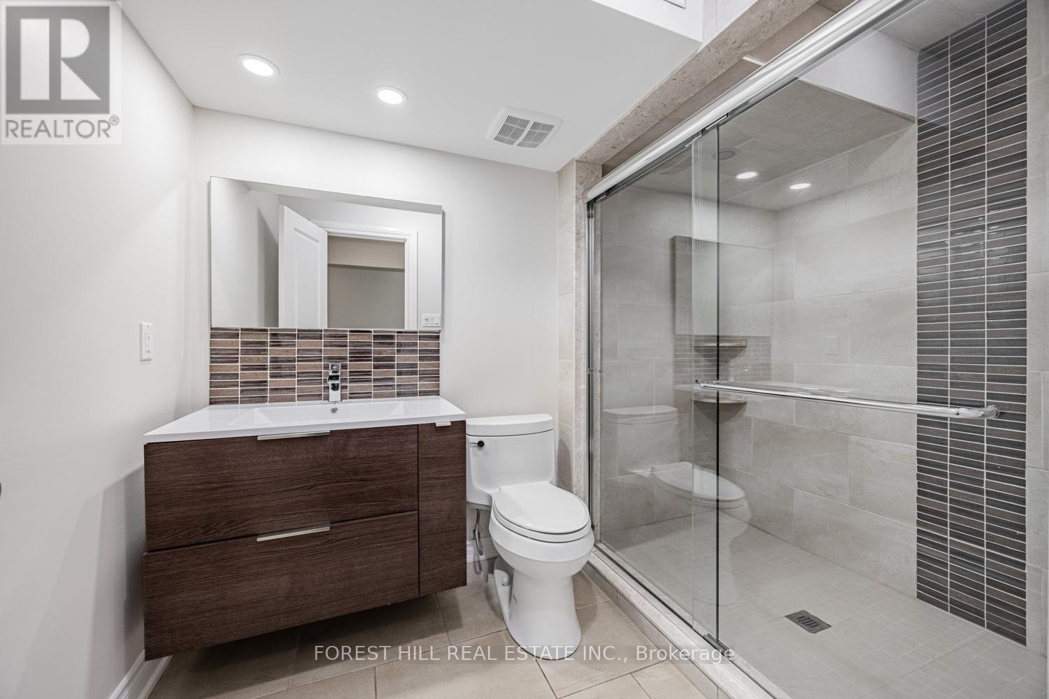 231 Butterfly Lane, Oakville, Ontario  L6L 6V4 - Photo 38 - W12523416