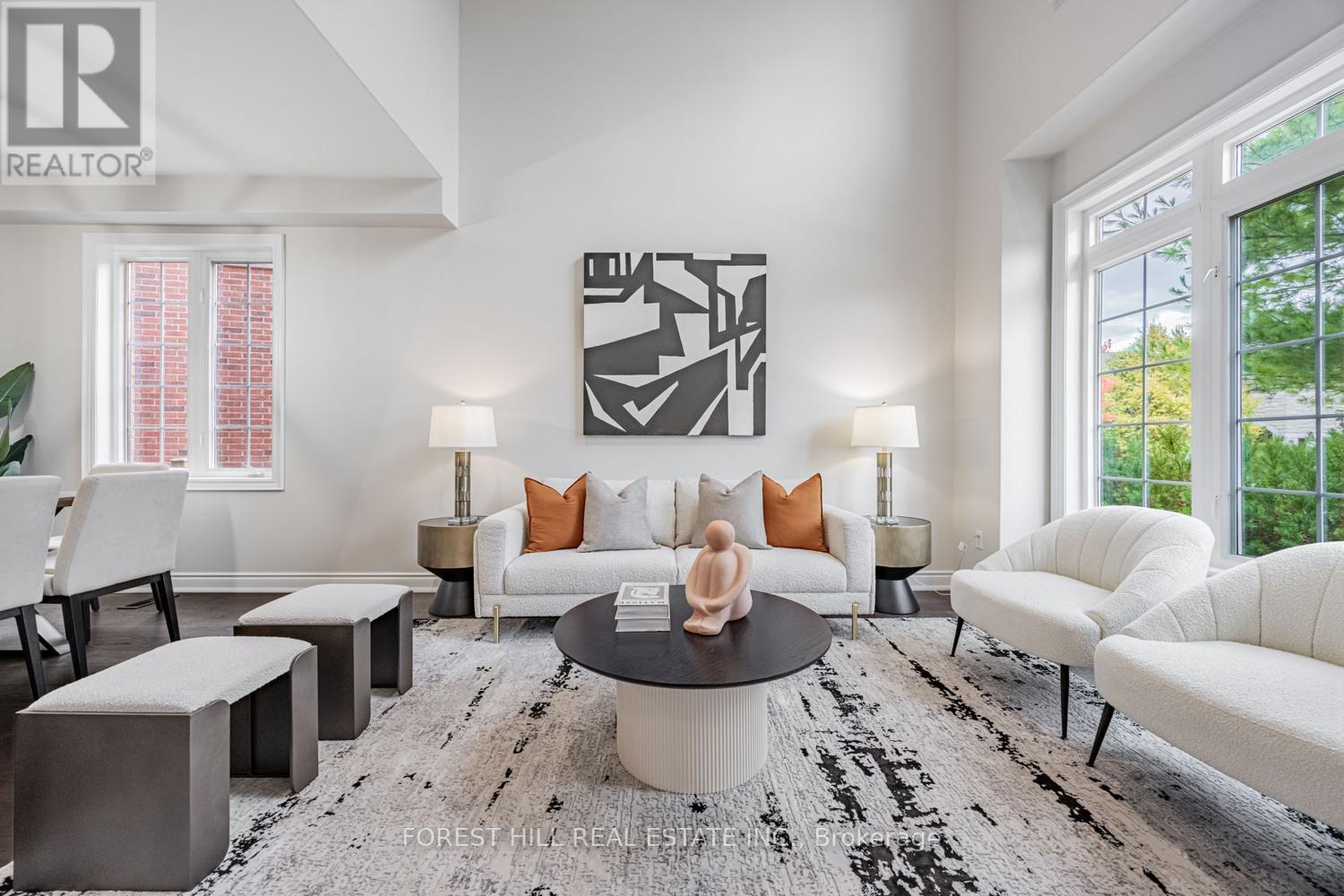 231 Butterfly Lane, Oakville, Ontario  L6L 6V4 - Photo 7 - W12523416