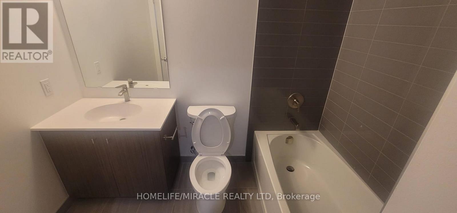 1108 - 5 Wellington Street S, Kitchener, Ontario  N2G 0E3 - Photo 9 - X12522916