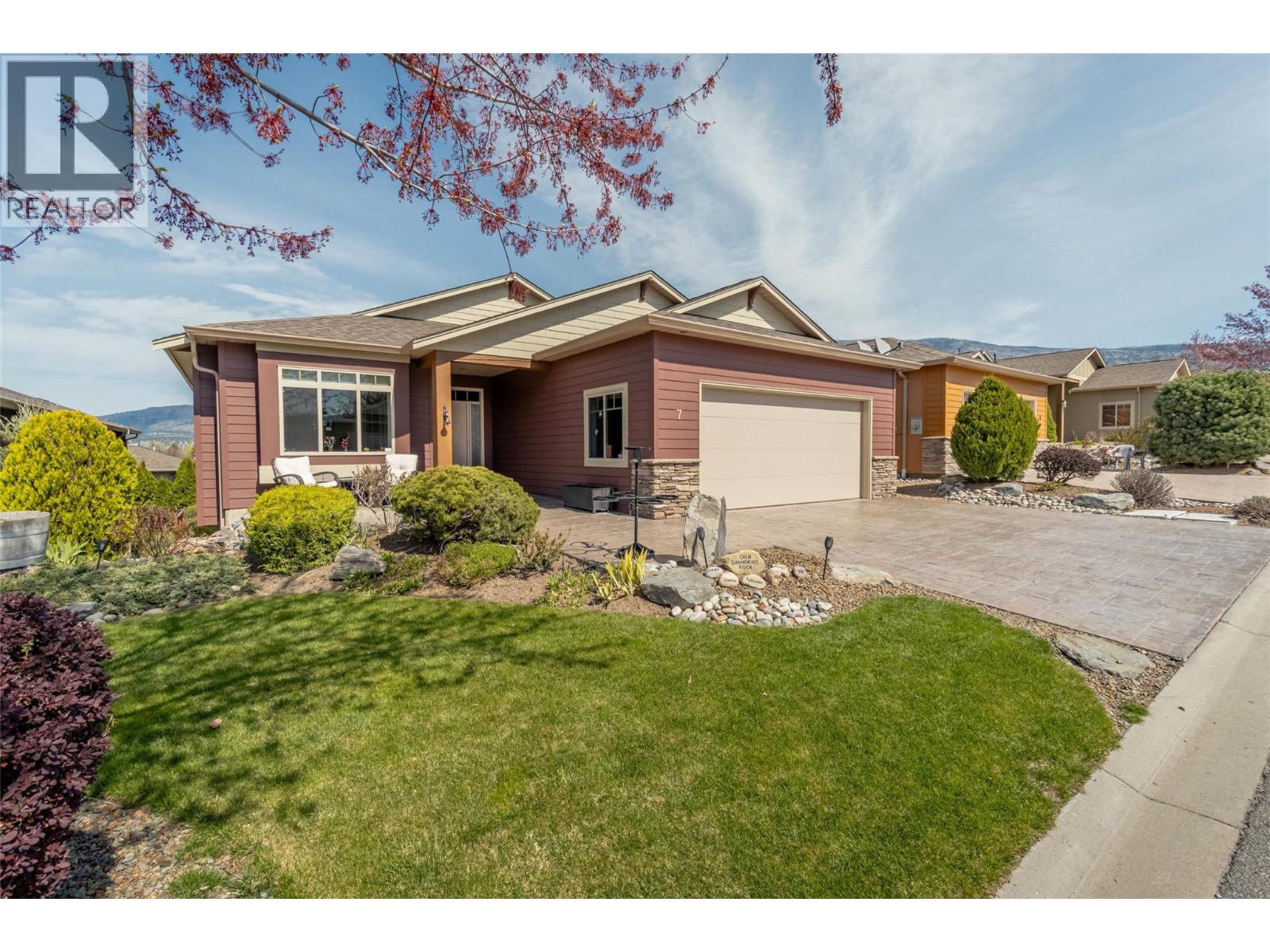 6833 Meadows Drive Unit# 7, Oliver, British Columbia V0H 1T4 - Photo 1 - 10366005