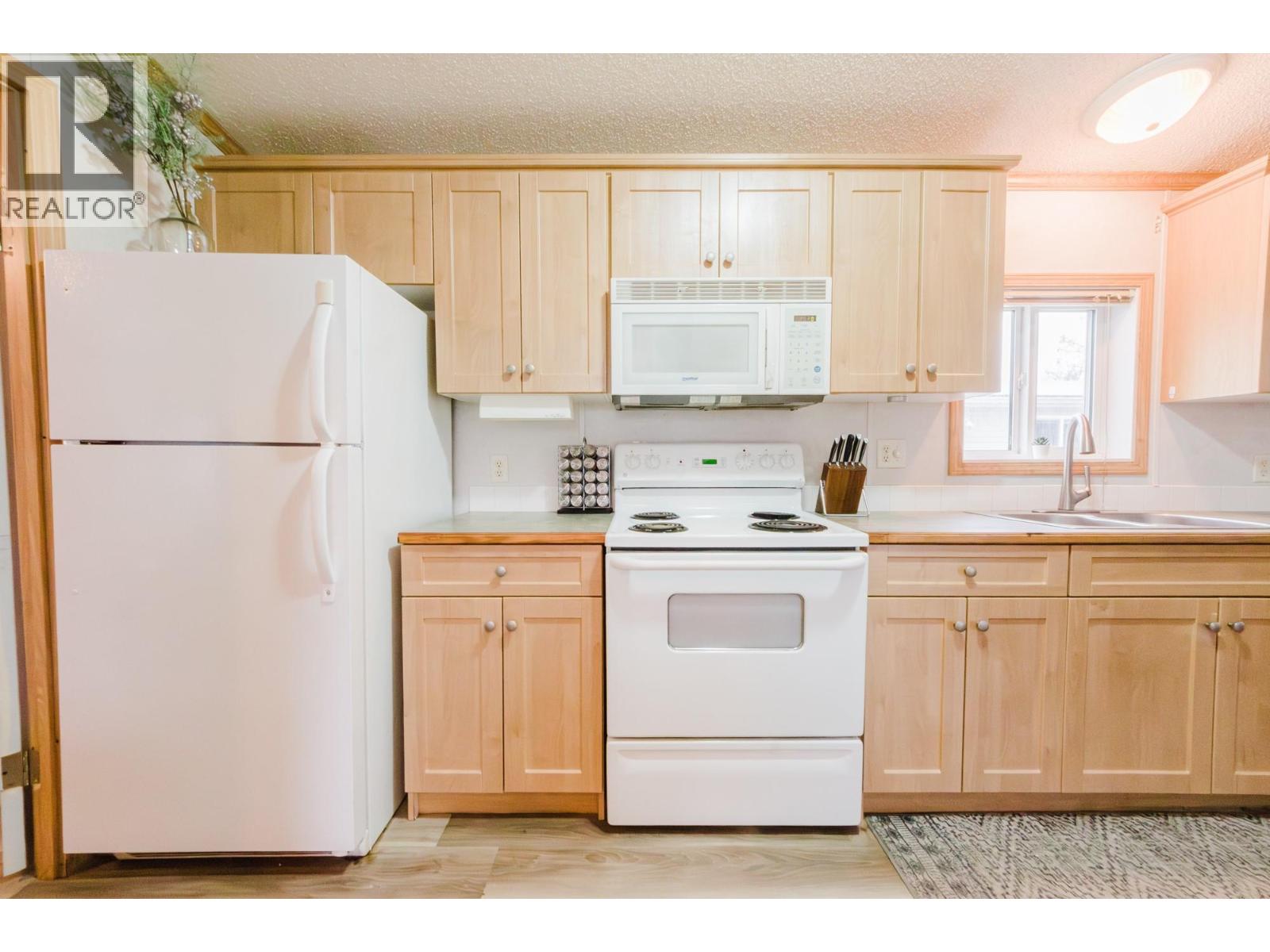 241 23 Highway N Unit# 39, Revelstoke, British Columbia V0E 2S0 - Photo 11 - 10367564