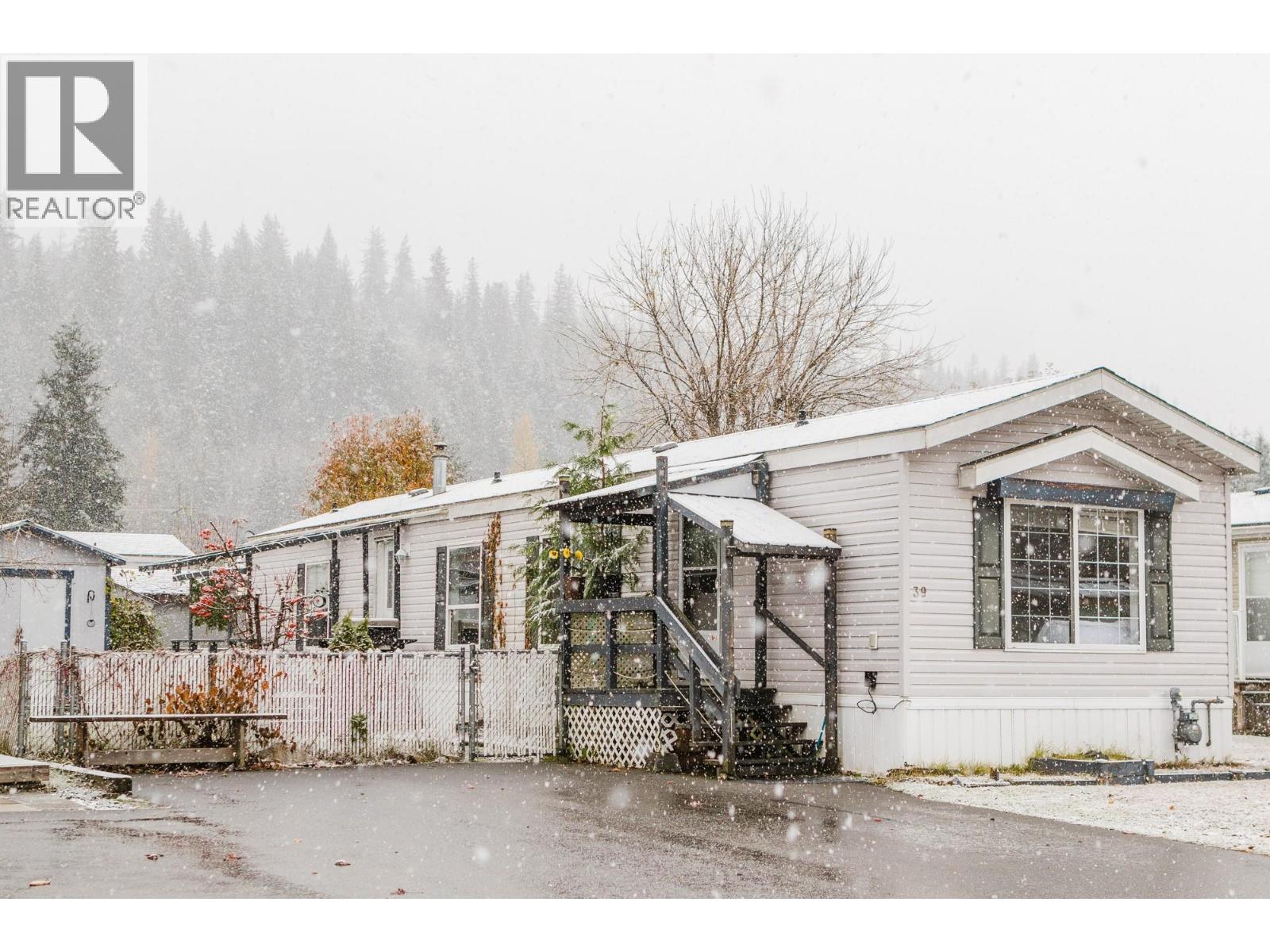 241 23 Highway N Unit# 39, Revelstoke, British Columbia