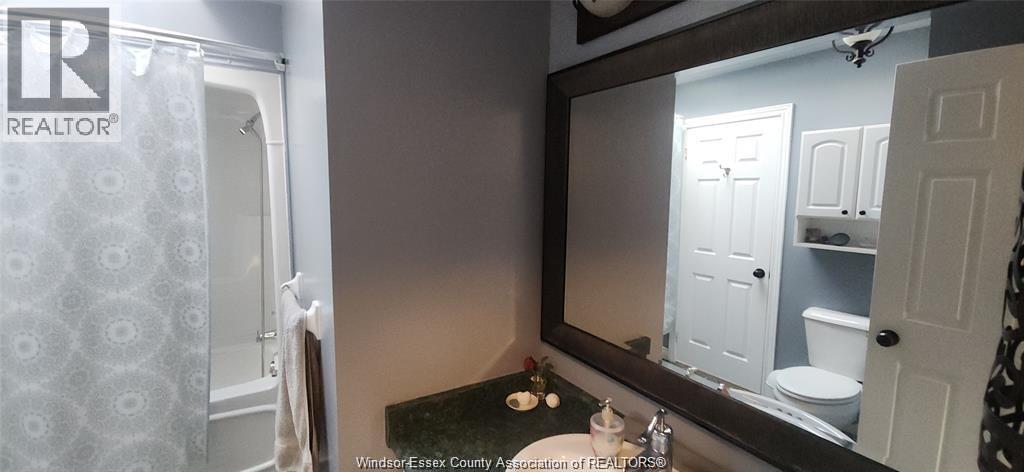 4369 Northwood, Windsor, Ontario N9G 2V7 - Photo 13 - 25028324