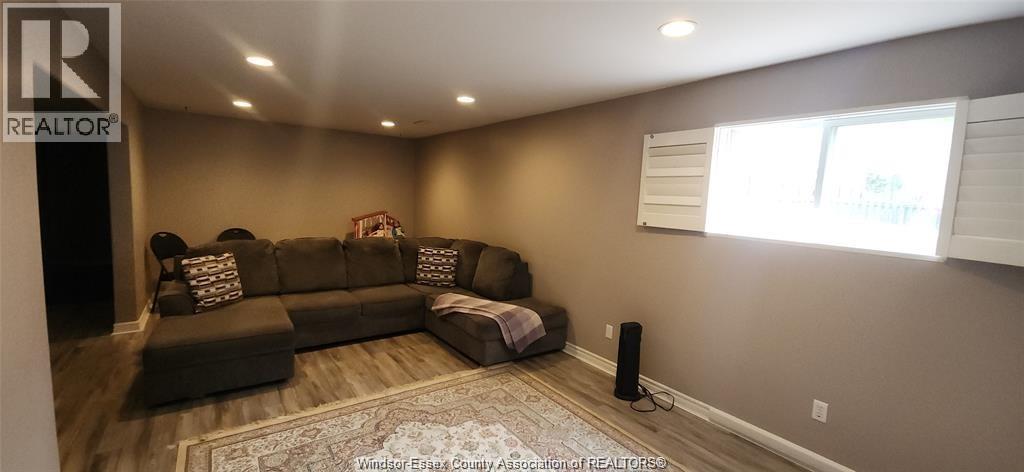 4369 Northwood, Windsor, Ontario N9G 2V7 - Photo 14 - 25028324
