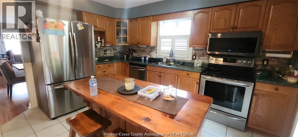 4369 Northwood, Windsor, Ontario N9G 2V7 - Photo 6 - 25028324