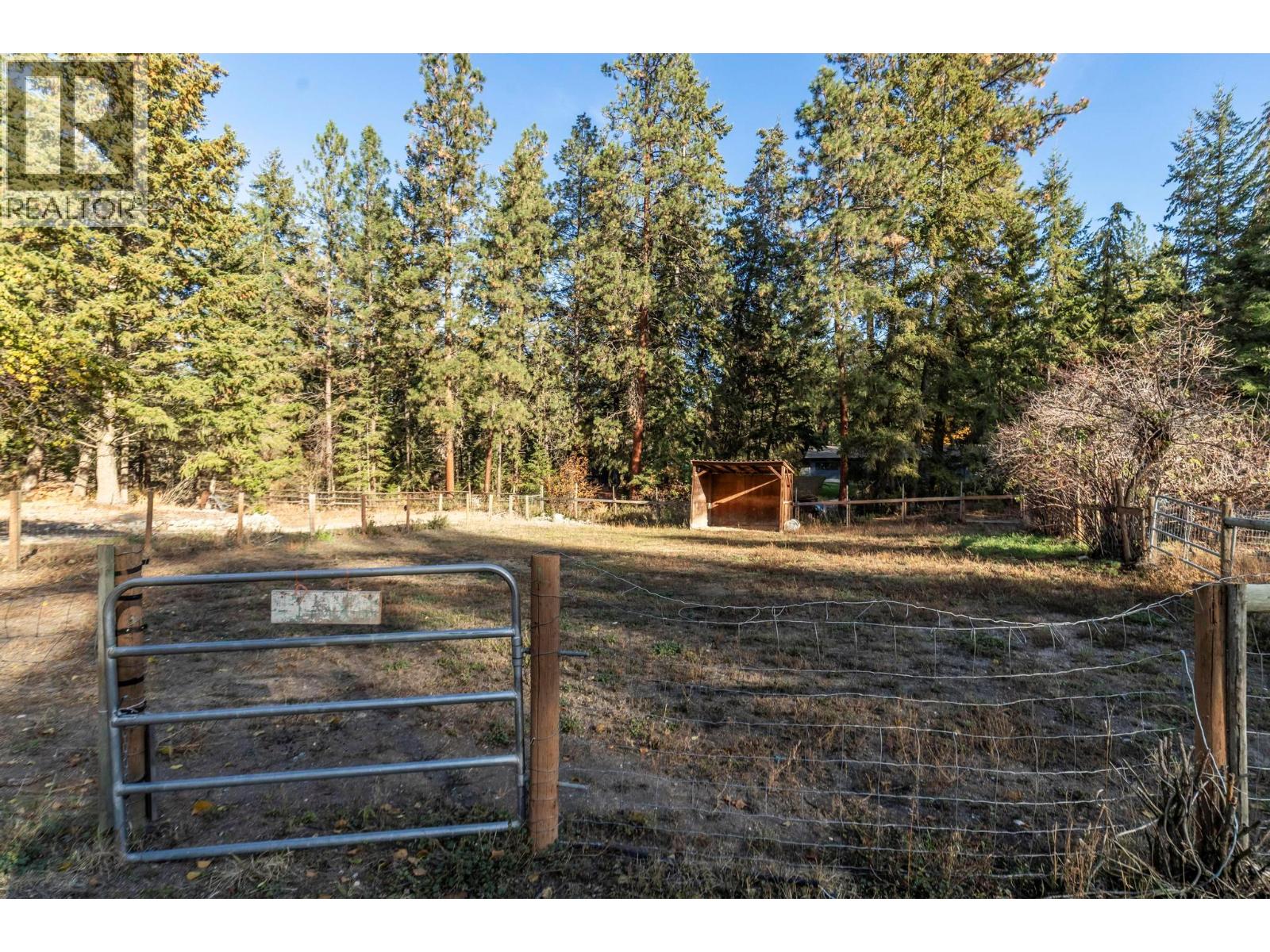 4019 Miller Road, Kelowna, British Columbia  V1W 4C7 - Photo 38 - 10367578