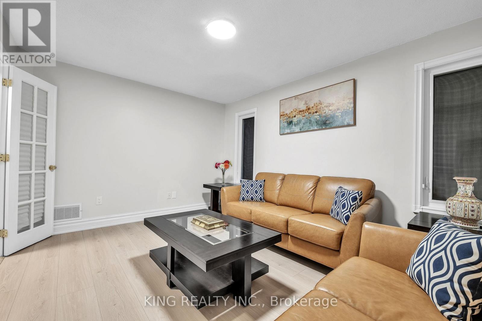 51 Pennsylvania Avenue, Brampton, Ontario  L6Y 4P3 - Photo 11 - W12524246