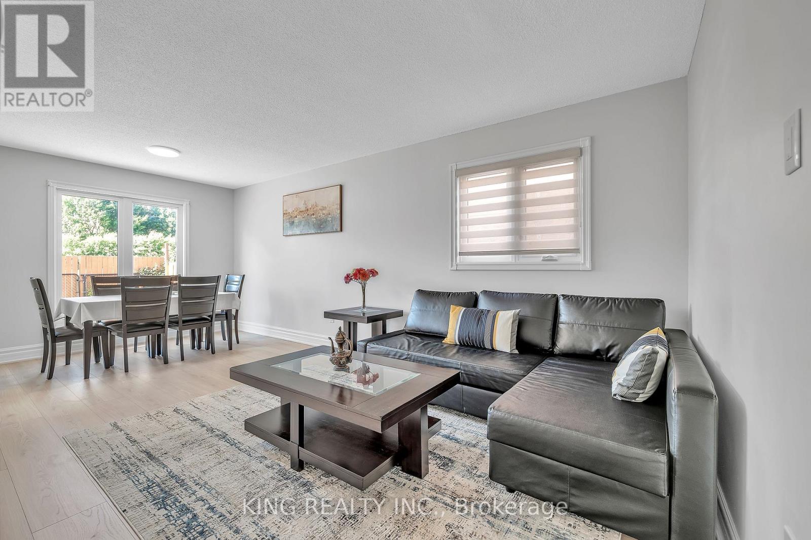 51 Pennsylvania Avenue, Brampton, Ontario  L6Y 4P3 - Photo 6 - W12524246