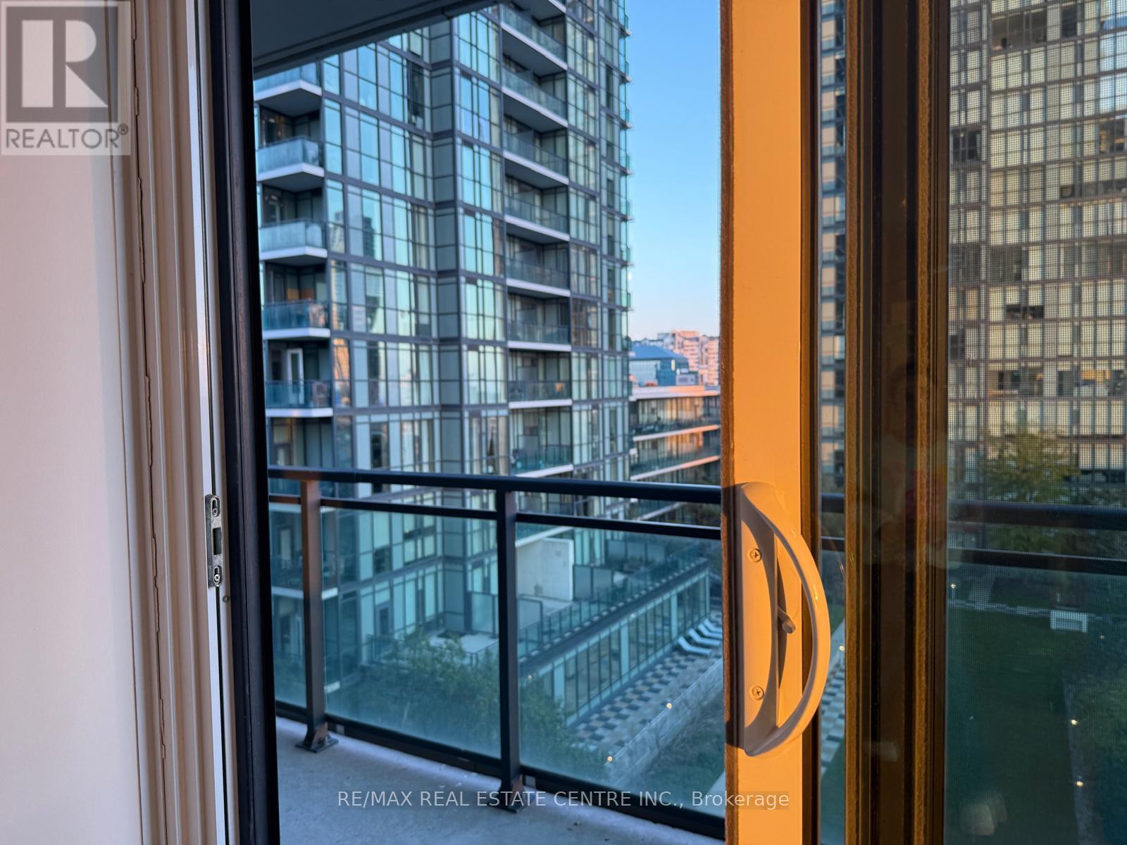 803 - 4099 Brickstone Mews, Mississauga, Ontario  L5B 0G2 - Photo 10 - W12524254