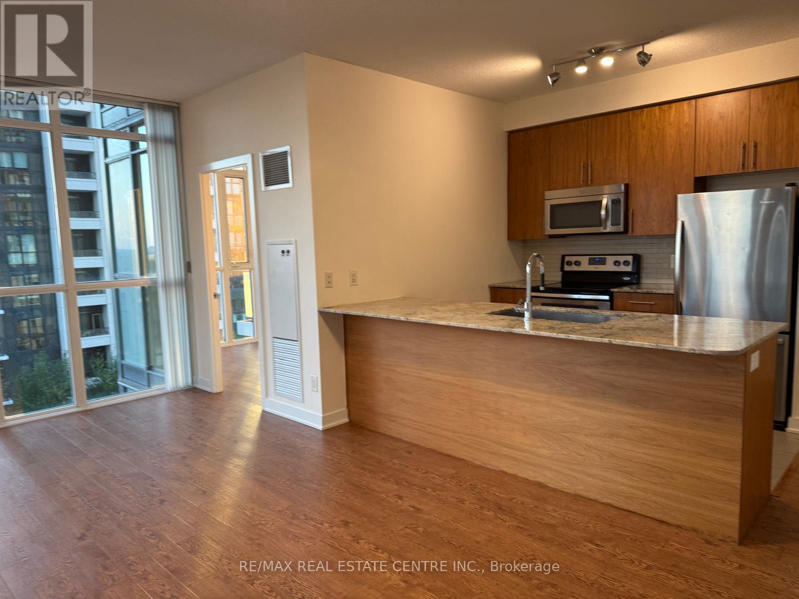 803 - 4099 Brickstone Mews, Mississauga, Ontario  L5B 0G2 - Photo 12 - W12524254