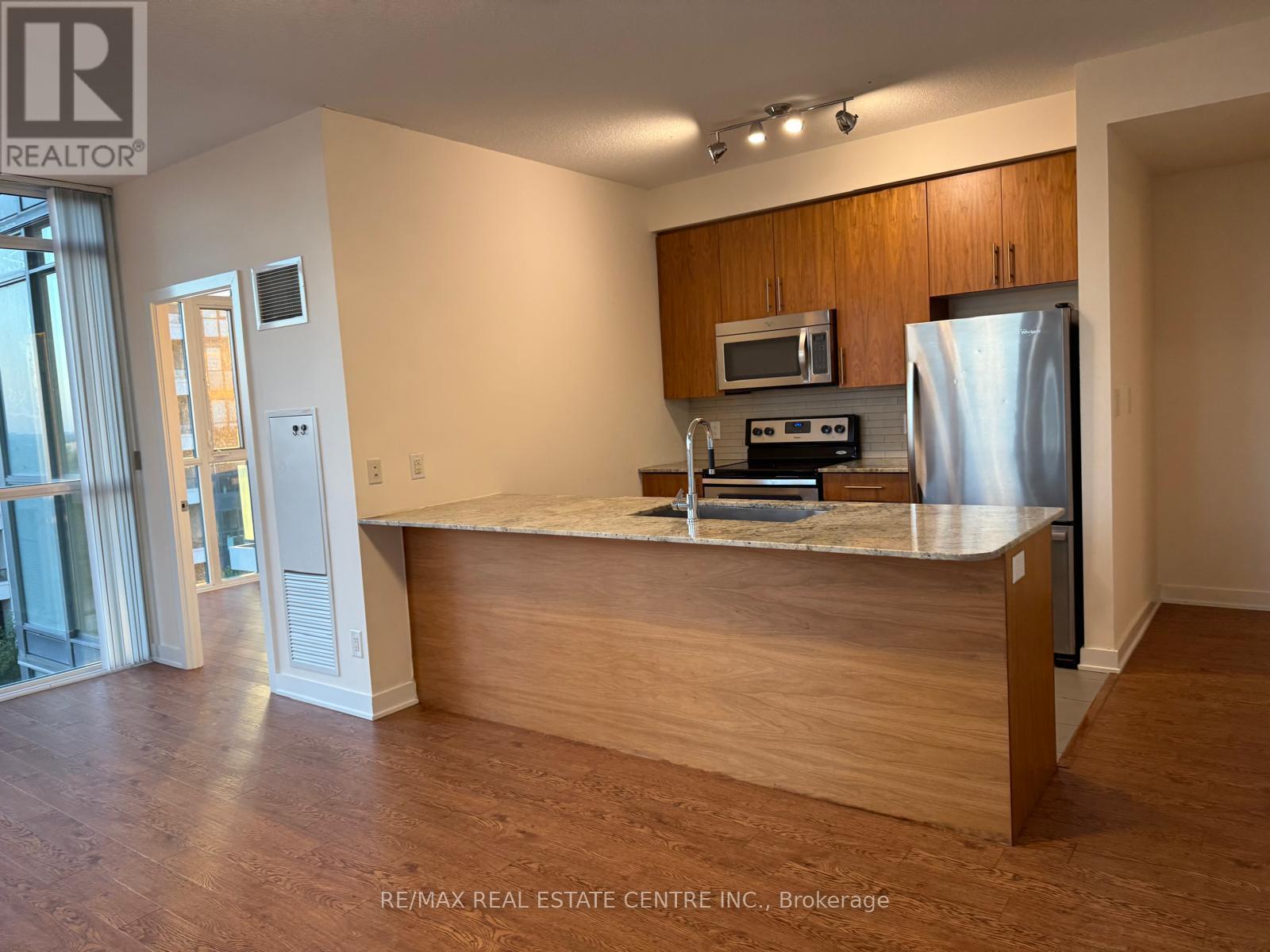 803 - 4099 Brickstone Mews, Mississauga, Ontario  L5B 0G2 - Photo 13 - W12524254