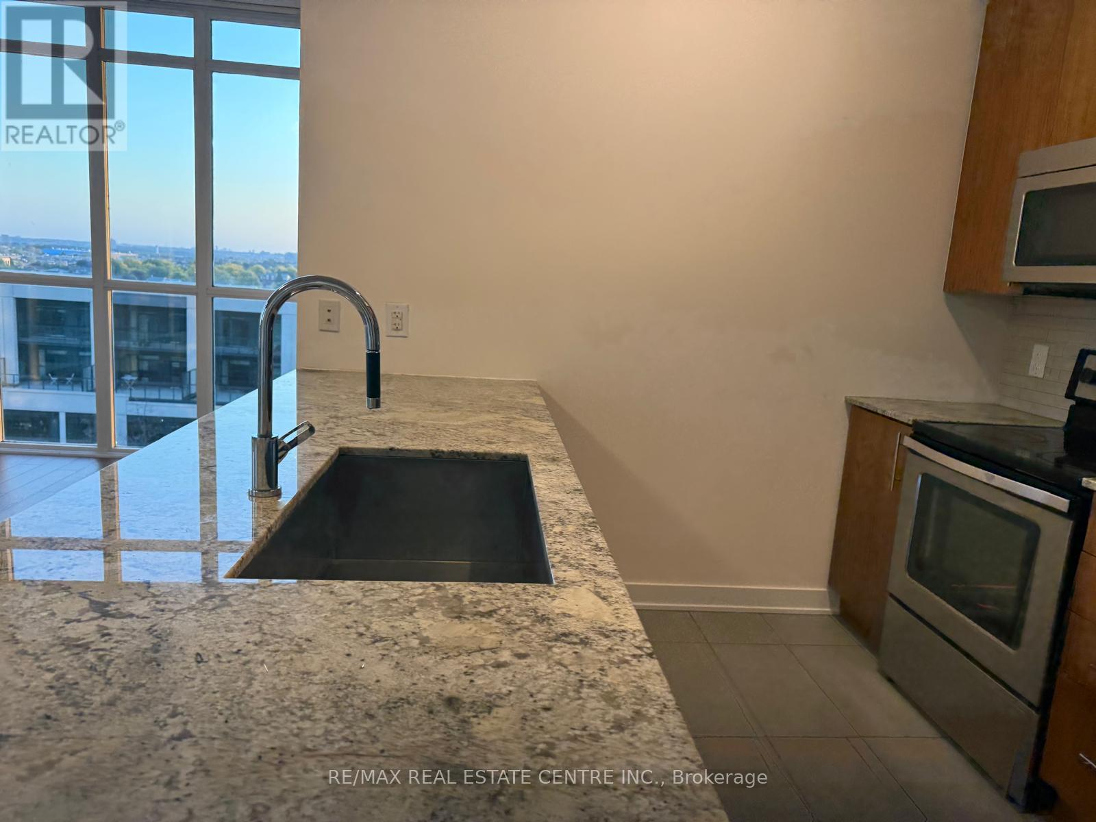 803 - 4099 Brickstone Mews, Mississauga, Ontario  L5B 0G2 - Photo 14 - W12524254