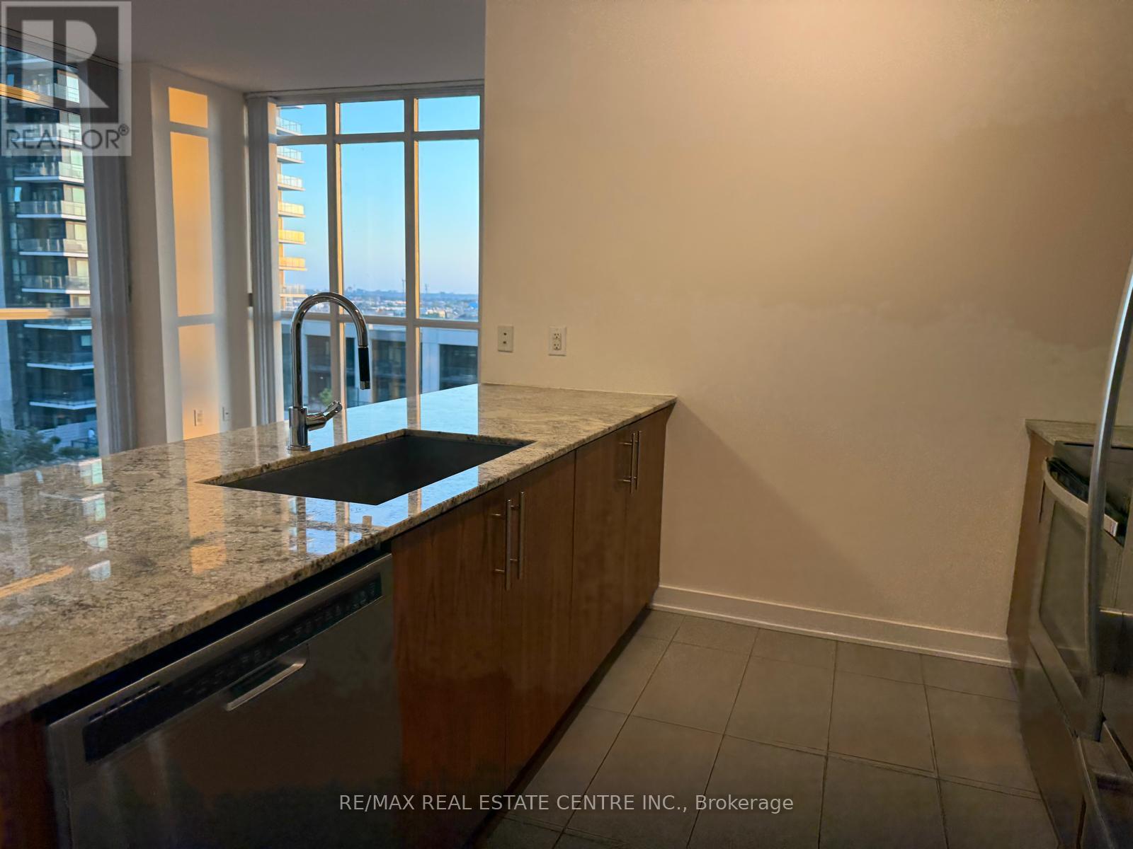 803 - 4099 Brickstone Mews, Mississauga, Ontario  L5B 0G2 - Photo 15 - W12524254