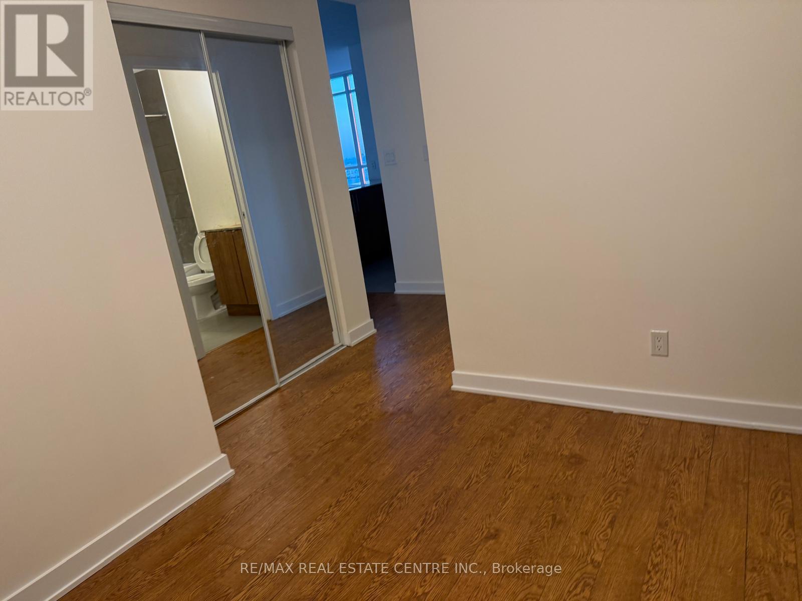 803 - 4099 Brickstone Mews, Mississauga, Ontario  L5B 0G2 - Photo 3 - W12524254