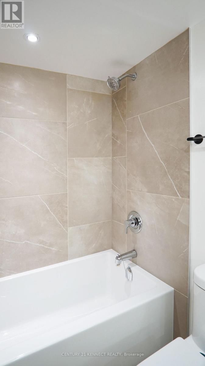 1601 - 3170 Kirwin Avenue S, Mississauga, Ontario  L5A 3R1 - Photo 16 - W12524284