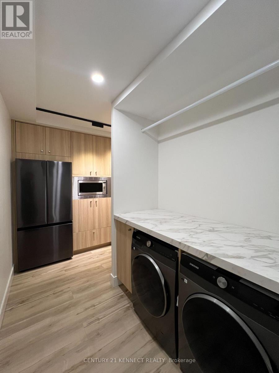 1601 - 3170 Kirwin Avenue S, Mississauga, Ontario  L5A 3R1 - Photo 18 - W12524284