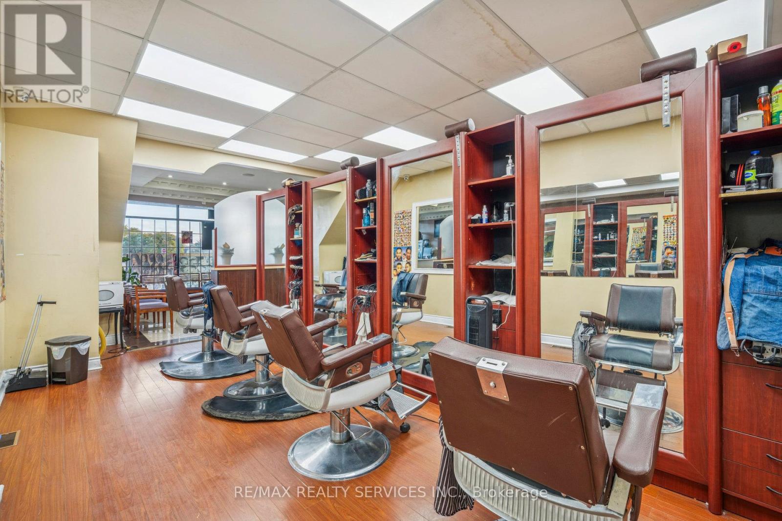 51 Kennedy Road N, Brampton, Ontario  L6V 1X6 - Photo 13 - W12524314