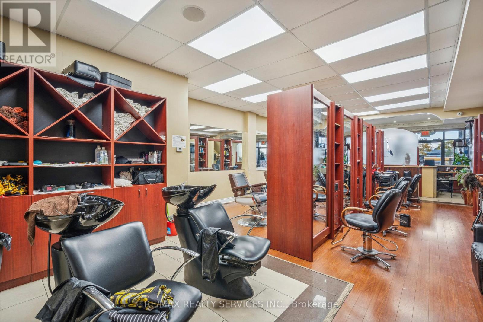 51 Kennedy Road N, Brampton, Ontario  L6V 1X6 - Photo 9 - W12524314