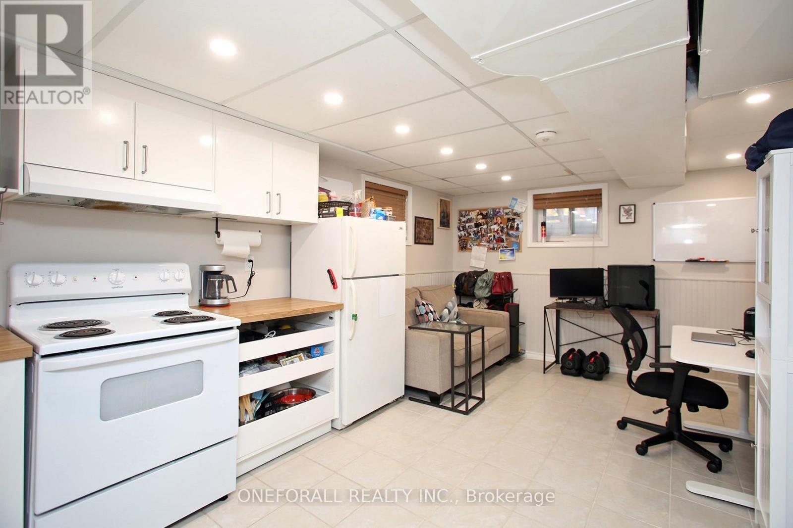 10 Esmond Crescent, Toronto, Ontario  M9W 3P8 - Photo 26 - W12524316