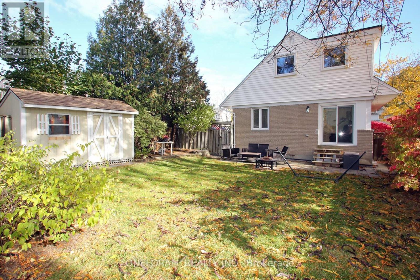 10 Esmond Crescent, Toronto, Ontario  M9W 3P8 - Photo 35 - W12524316