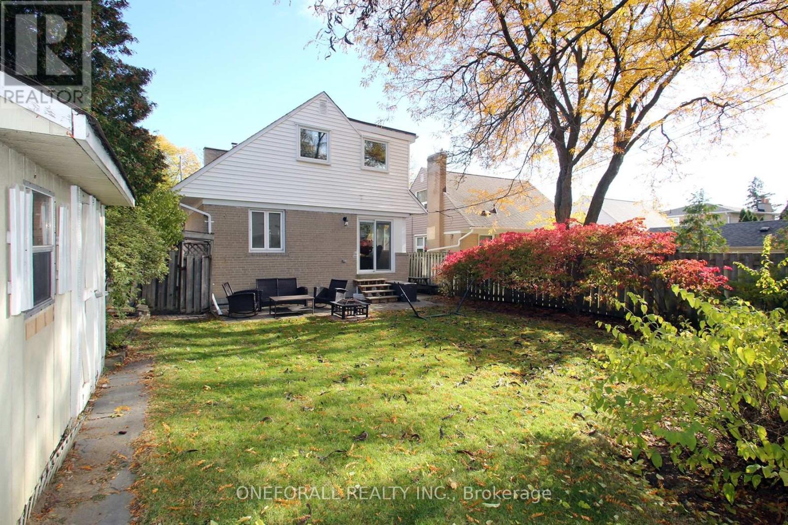 10 Esmond Crescent, Toronto, Ontario  M9W 3P8 - Photo 36 - W12524316