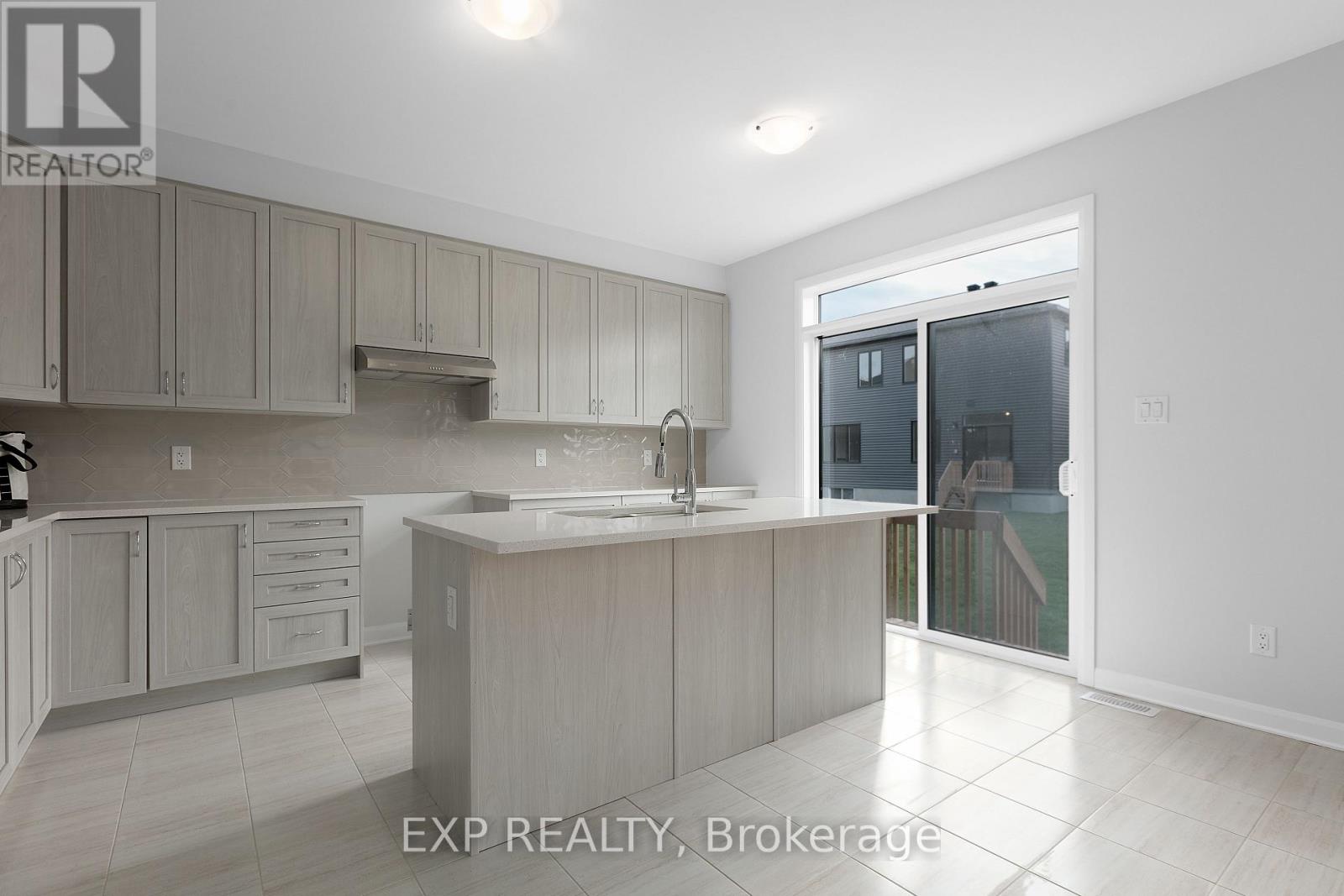 539 Anchor Circle, Ottawa, Ontario  K4M 0N4 - Photo 11 - X12524404