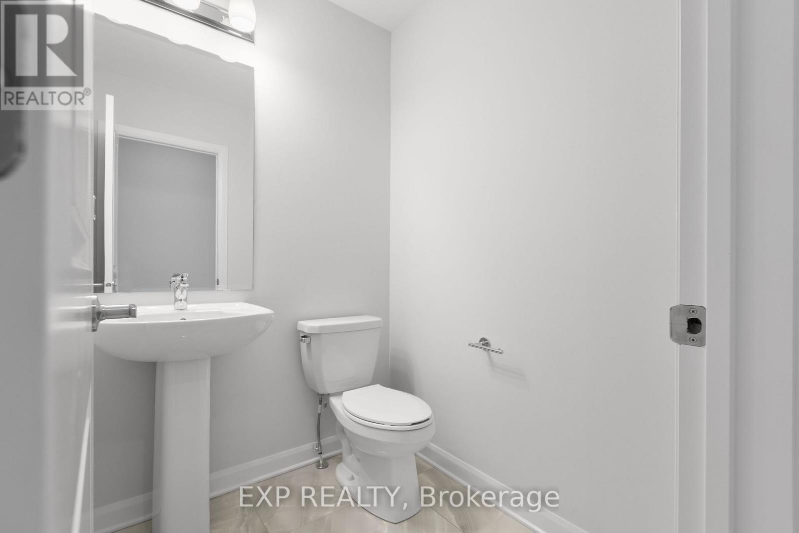 539 Anchor Circle, Ottawa, Ontario  K4M 0N4 - Photo 4 - X12524404