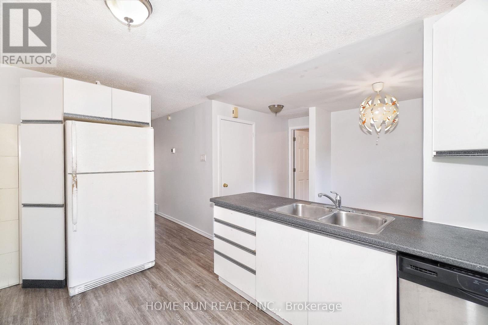 1292 Meadowlands Drive E, Ottawa, Ontario  K2E 6K5 - Photo 18 - X12524416