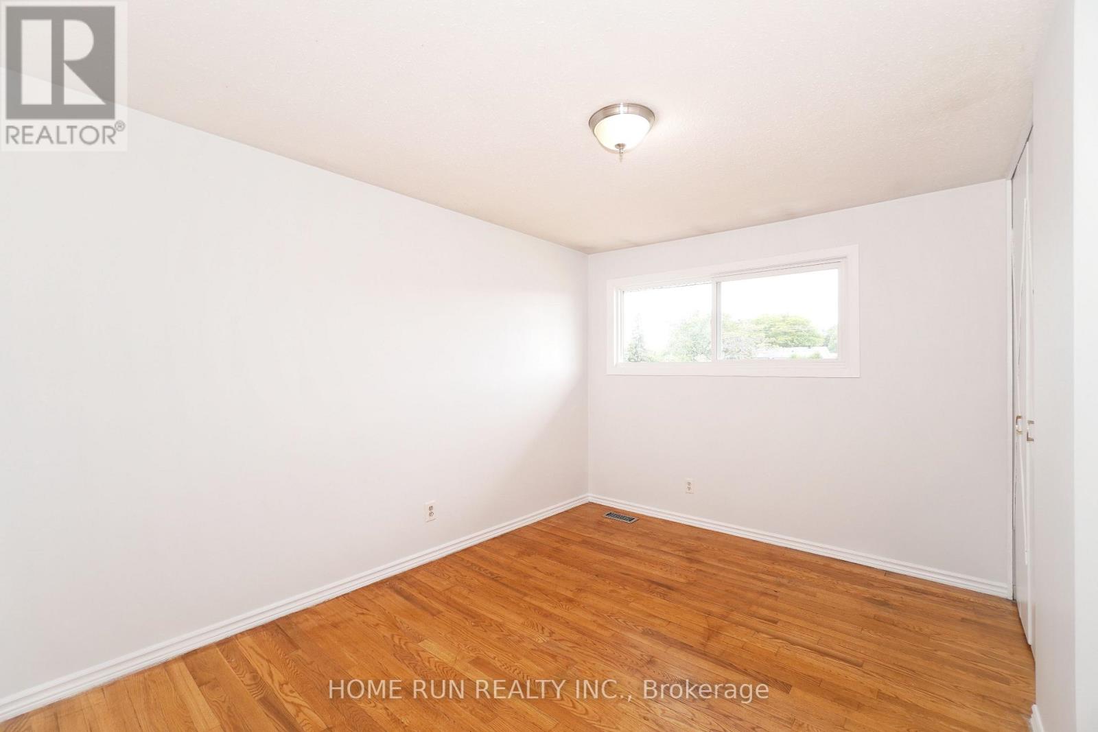 1292 Meadowlands Drive E, Ottawa, Ontario  K2E 6K5 - Photo 31 - X12524416